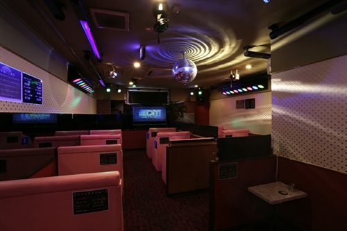 �����Ⴂ����N���u�L���O�_��